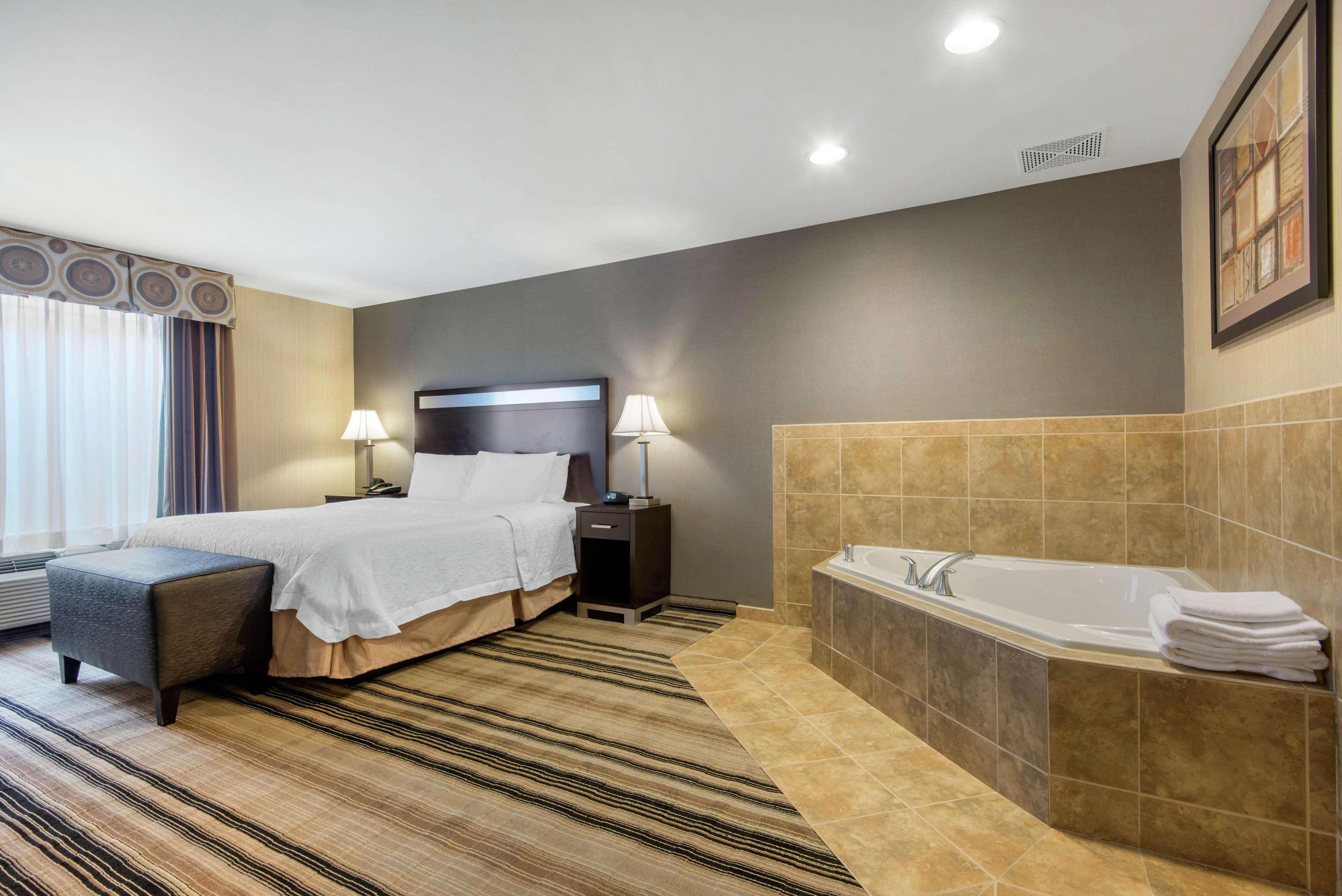 Hampton Inn Мидвилл Экстерьер фото