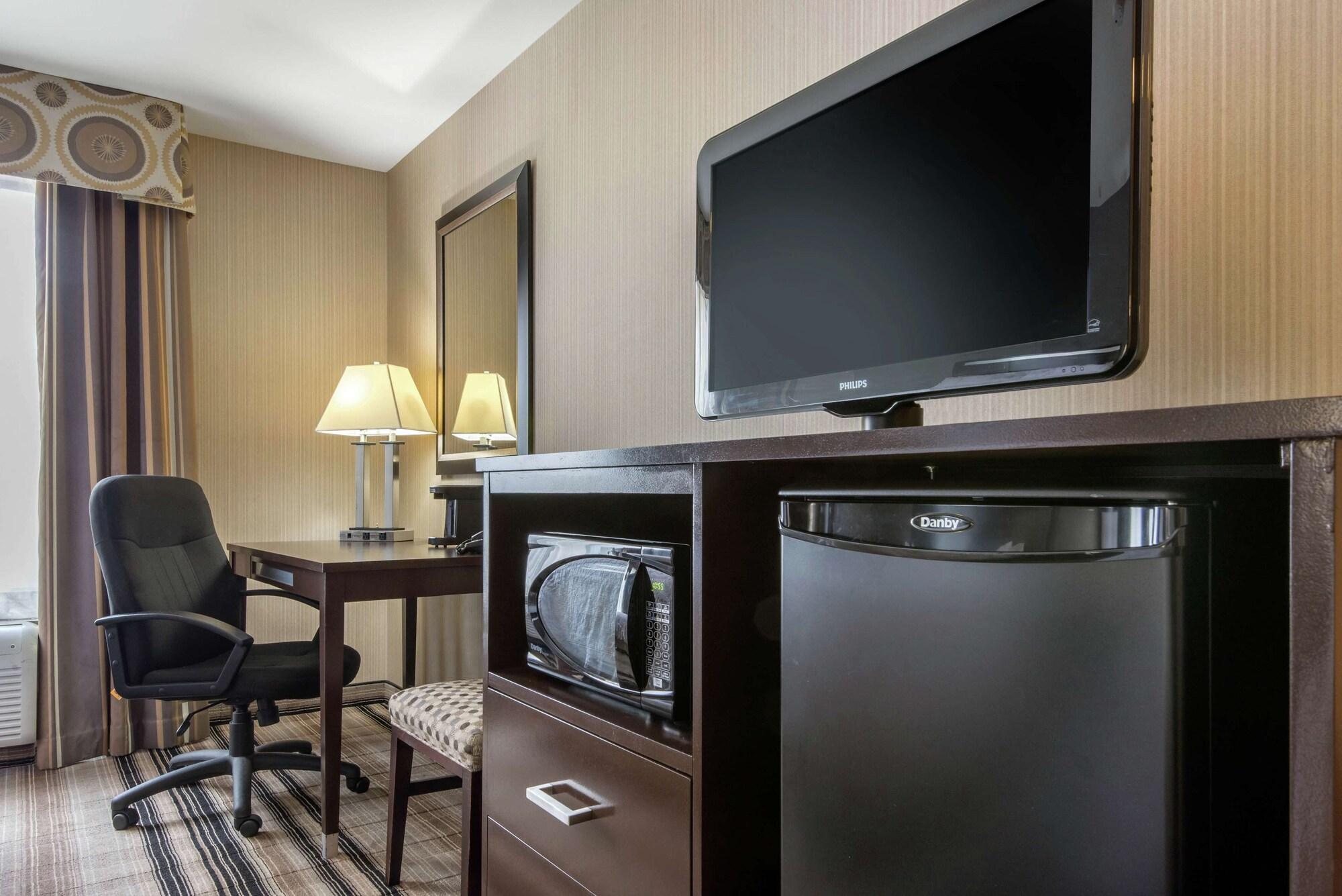 Hampton Inn Мидвилл Экстерьер фото