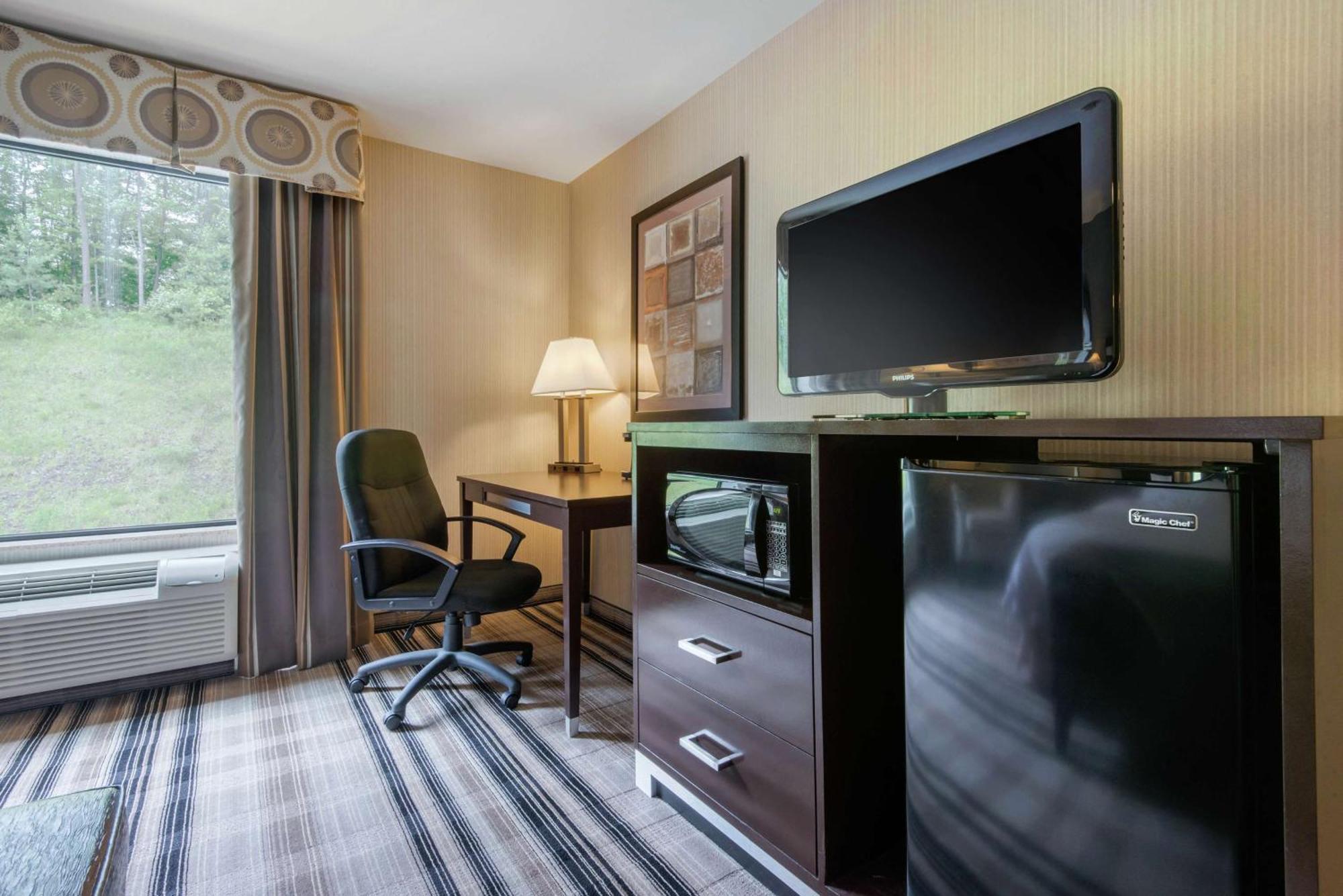 Hampton Inn Мидвилл Экстерьер фото